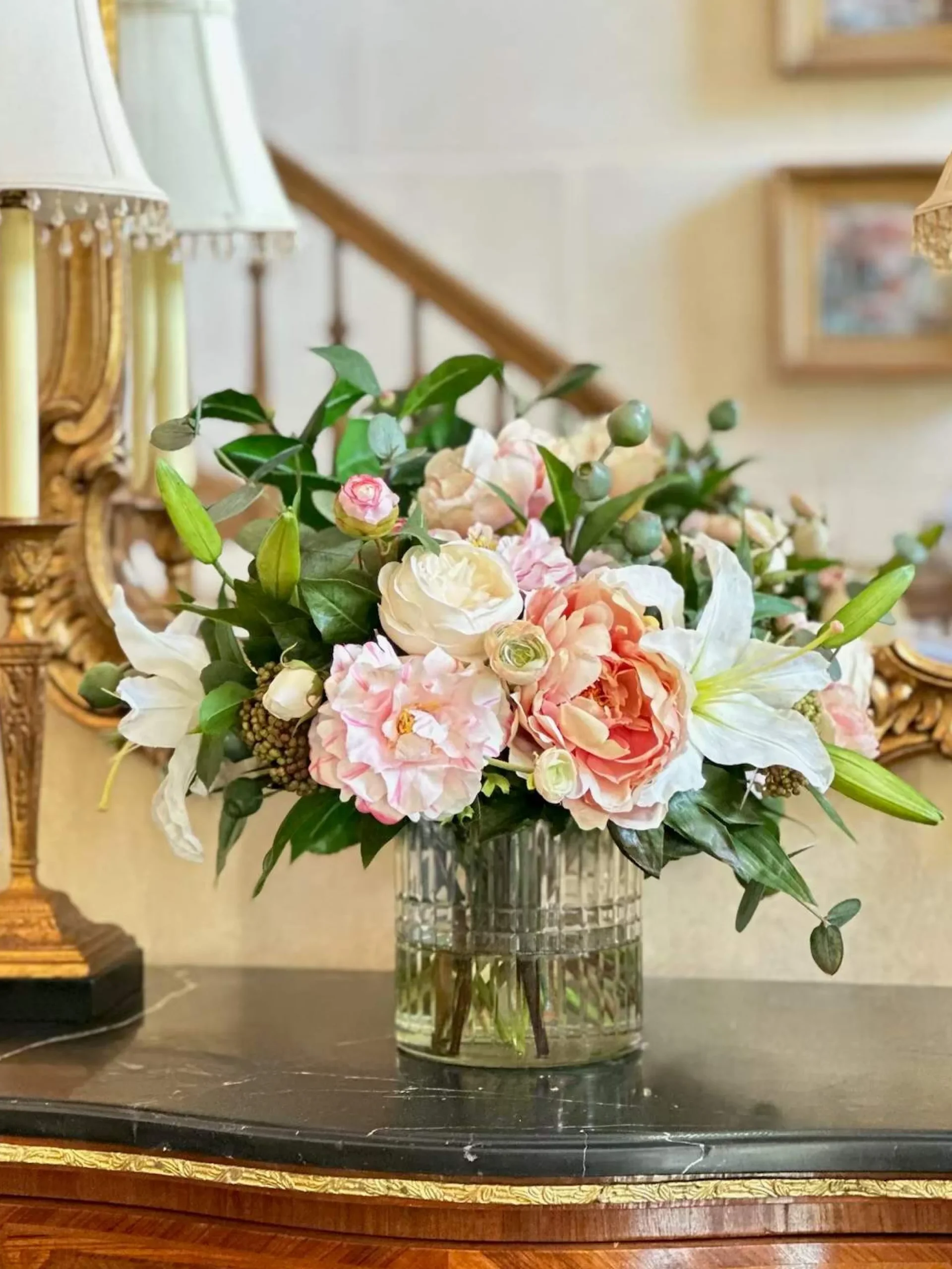Cafe Au Lait Combo in Cut Vase 17"
